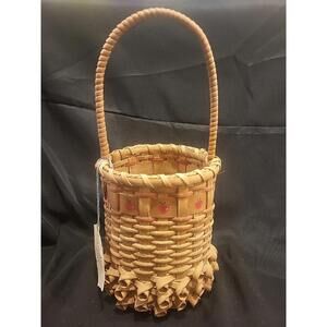 Vintage 1987 Hand Made Basket By L STREVIG ROUND WITH HANDLE With Apples